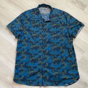 Reaction by Kenneth Cole Button Up Tee